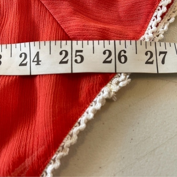 Gianni Bini flutter sleeve embroidered sheer flowy blouse size small - Picture 10 of 11